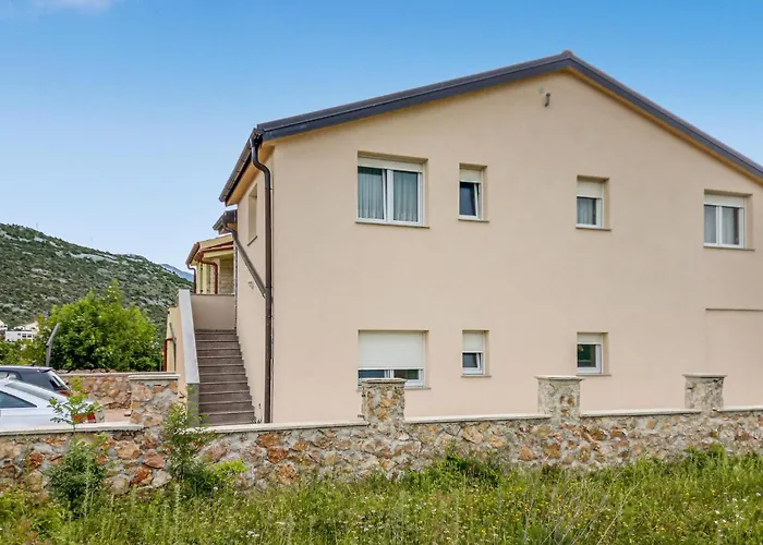 Beautiful In Appartement Starigrad Paklenica