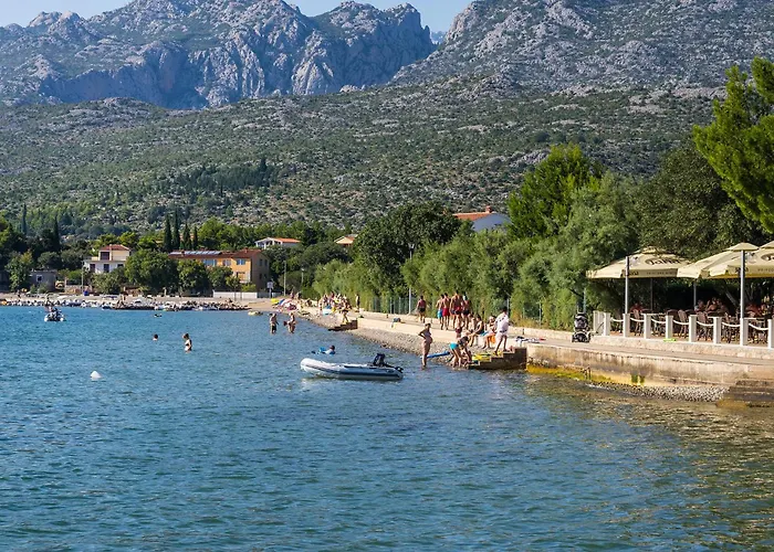 Appartement Beautiful In Starigrad Paklenica